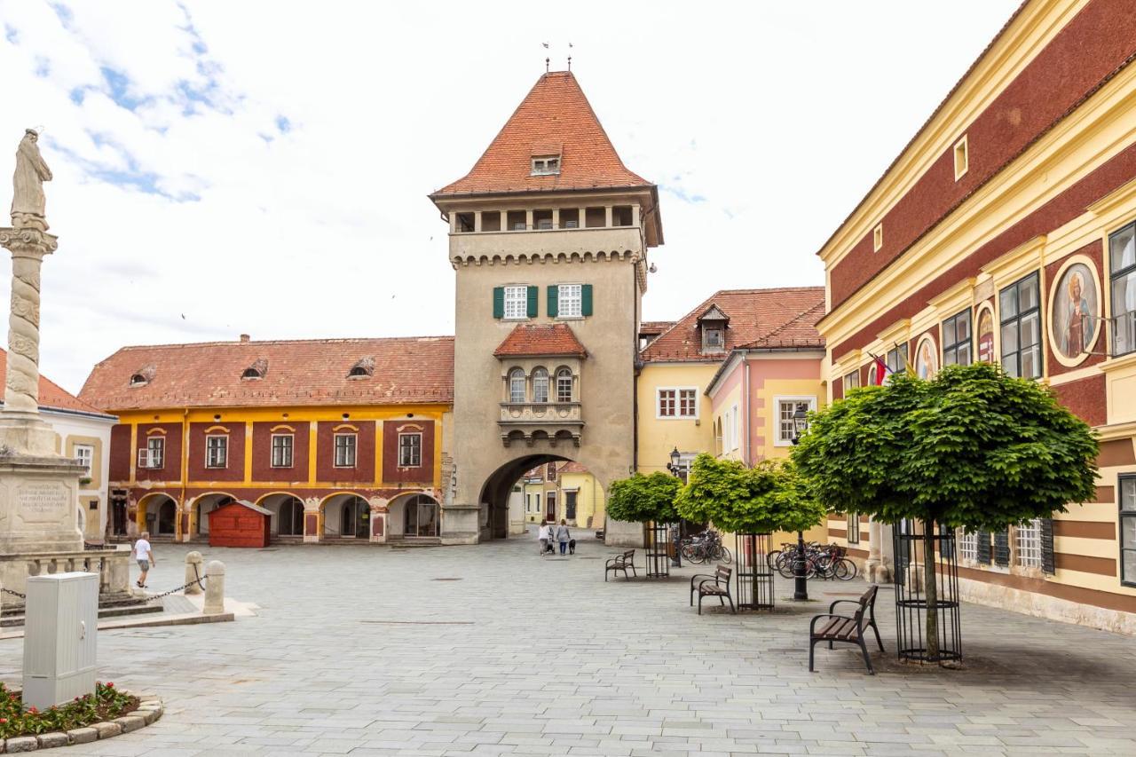 Benedict Hotel Kőszeg Buitenkant foto