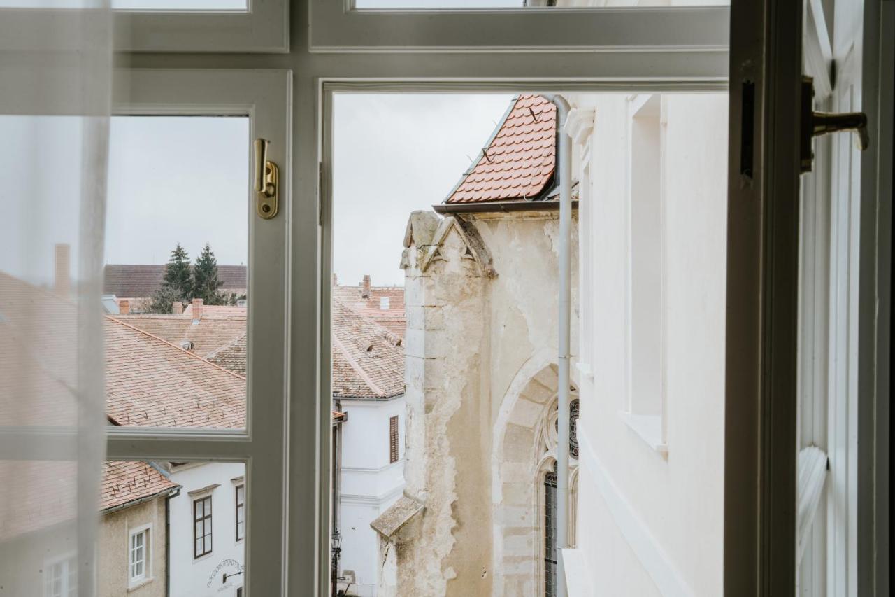 Benedict Hotel Kőszeg Buitenkant foto